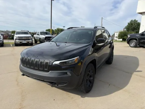 Photos of 2020 Jeep Cherokee Upland for sale in Chillicothe, MO at MAG CDJR