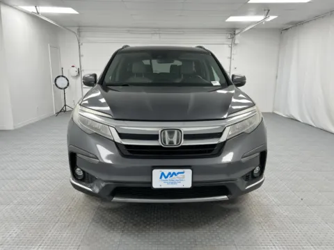 Photos of 2020 Honda Pilot Touring 7-Passenger for sale in Chillicothe, MO at MAG CDJR