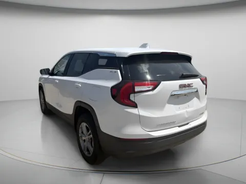 More photos of 2022 GMC Terrain SLE at MAG CDJR, MO