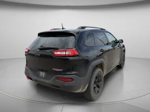 More photos of 2018 Jeep Cherokee Trailhawk at MAG CDJR, MO