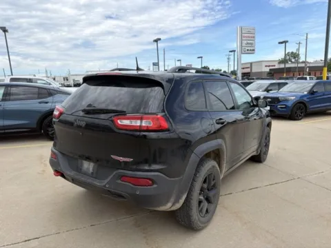 More photos of 2018 Jeep Cherokee Trailhawk at MAG CDJR, MO