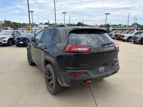 More photos of 2018 Jeep Cherokee Trailhawk at MAG CDJR, MO