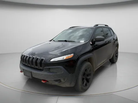 Photos of 2018 Jeep Cherokee Trailhawk for sale in Chillicothe, MO at MAG CDJR