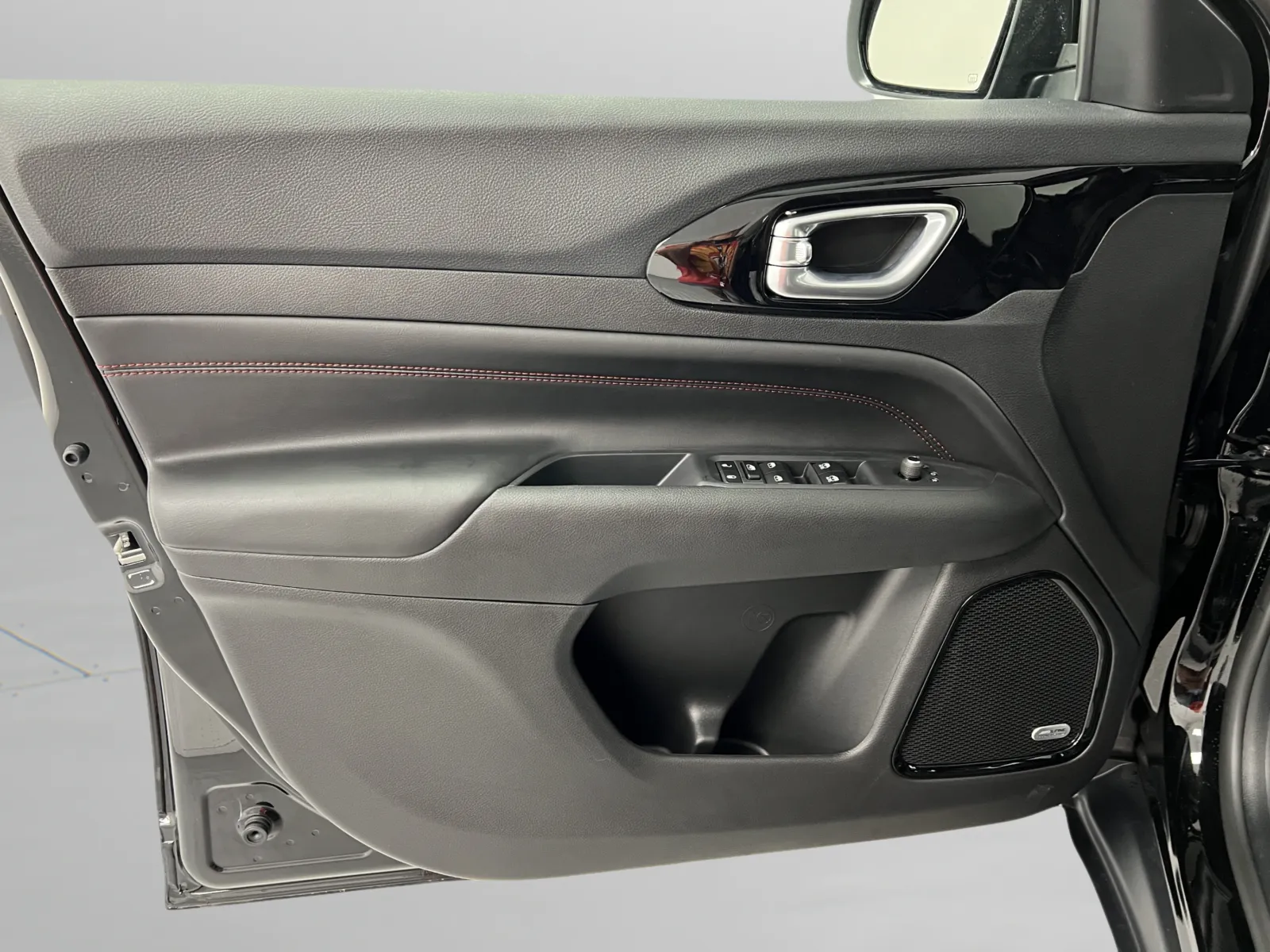 Jeep Compass photo 16