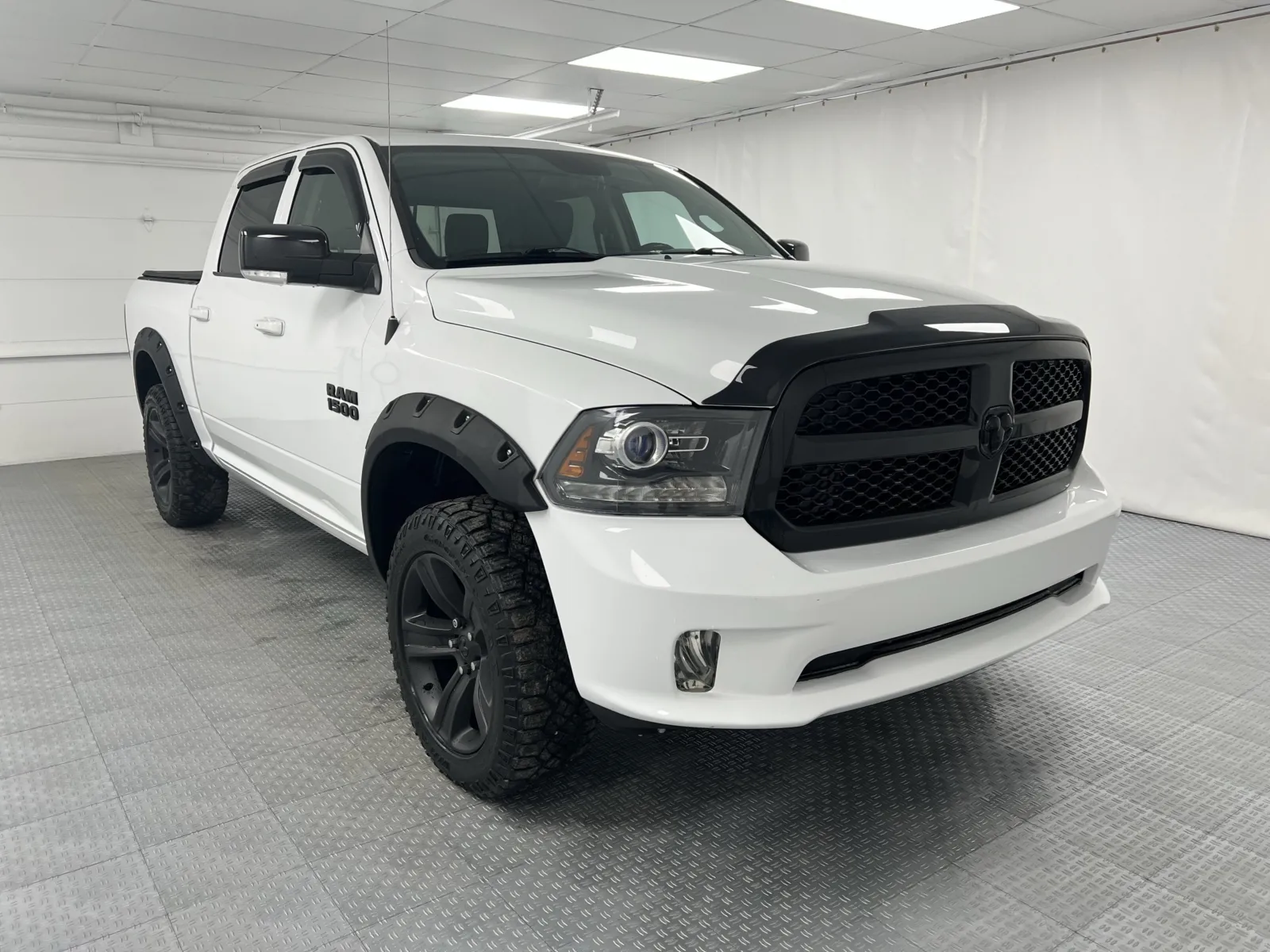 White 2018 Ram 1500 Night for sale in Chillicothe, MO