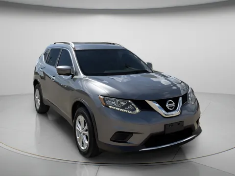 Gray 2016 Nissan Rogue SV for sale in Chillicothe, MO