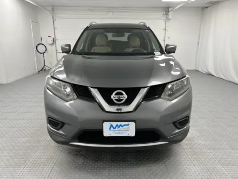 Photos of 2016 Nissan Rogue SV for sale in Chillicothe, MO at MAG CDJR