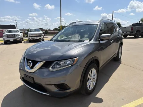Photos of 2016 Nissan Rogue SV for sale in Chillicothe, MO at MAG CDJR