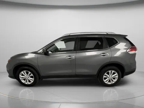 More photos of 2016 Nissan Rogue SV at MAG CDJR, MO