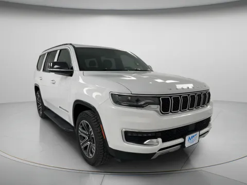 Photos of 2024 Jeep Wagoneer Series II for sale in Chillicothe, MO at MAG CDJR