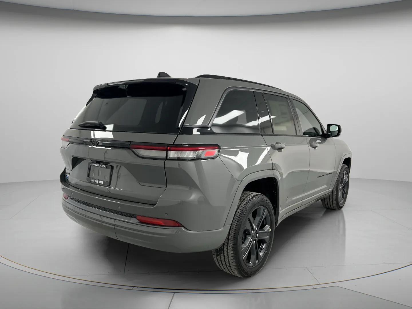 Jeep Grand Cherokee photo 8