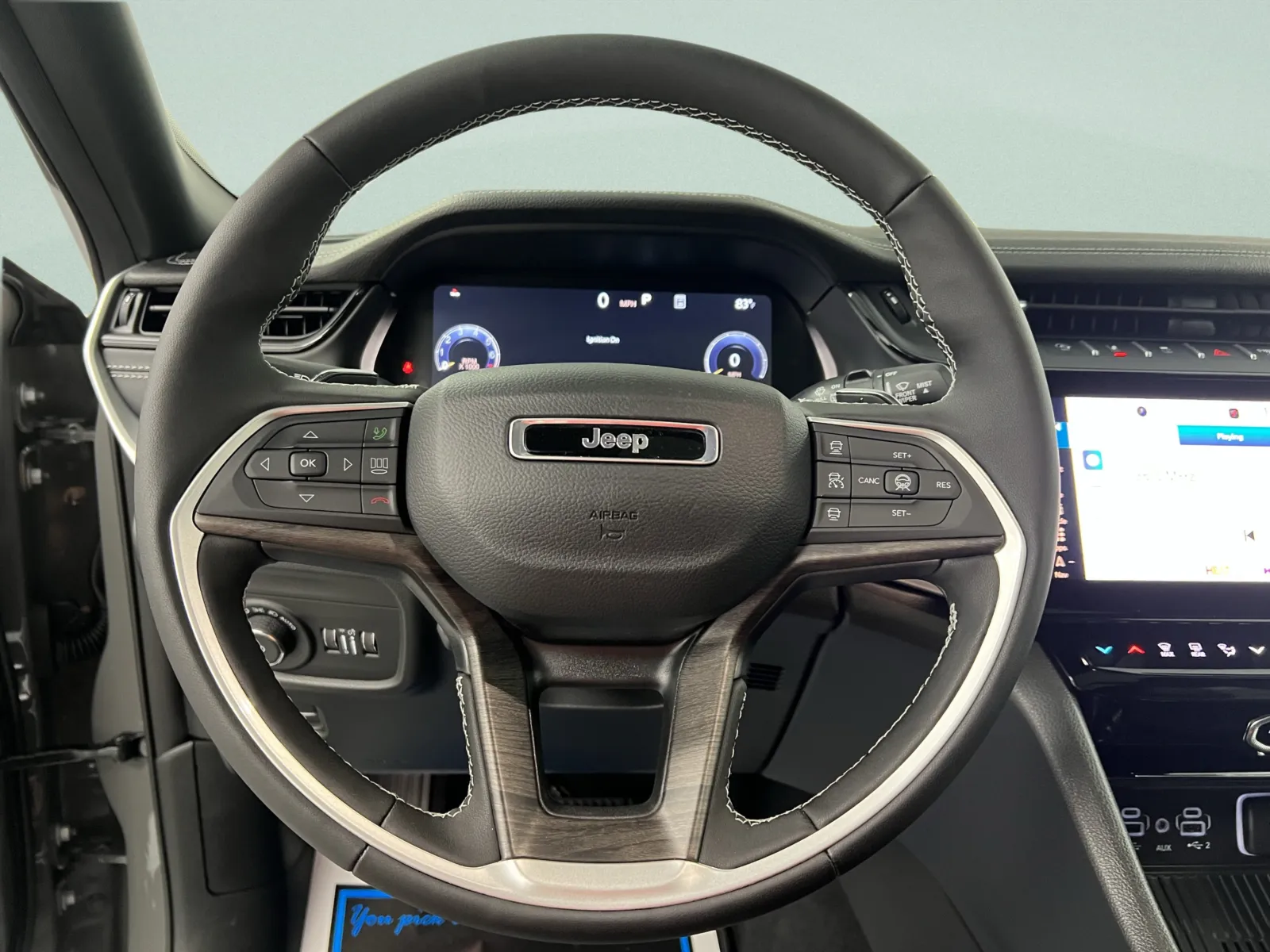 Jeep Grand Cherokee photo 29