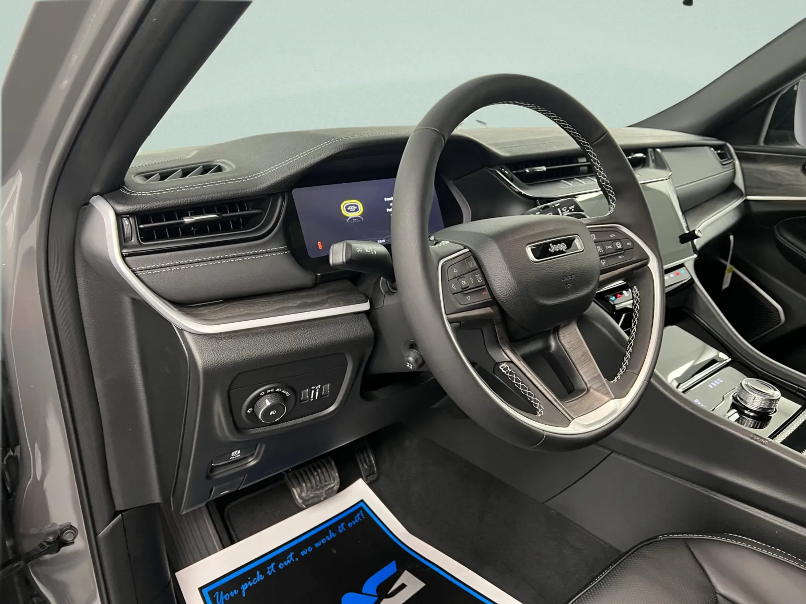 Jeep Grand Cherokee photo 13