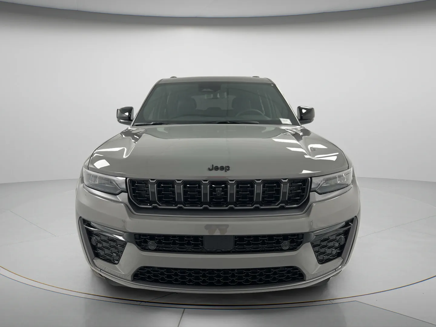 Jeep Grand Cherokee photo 3