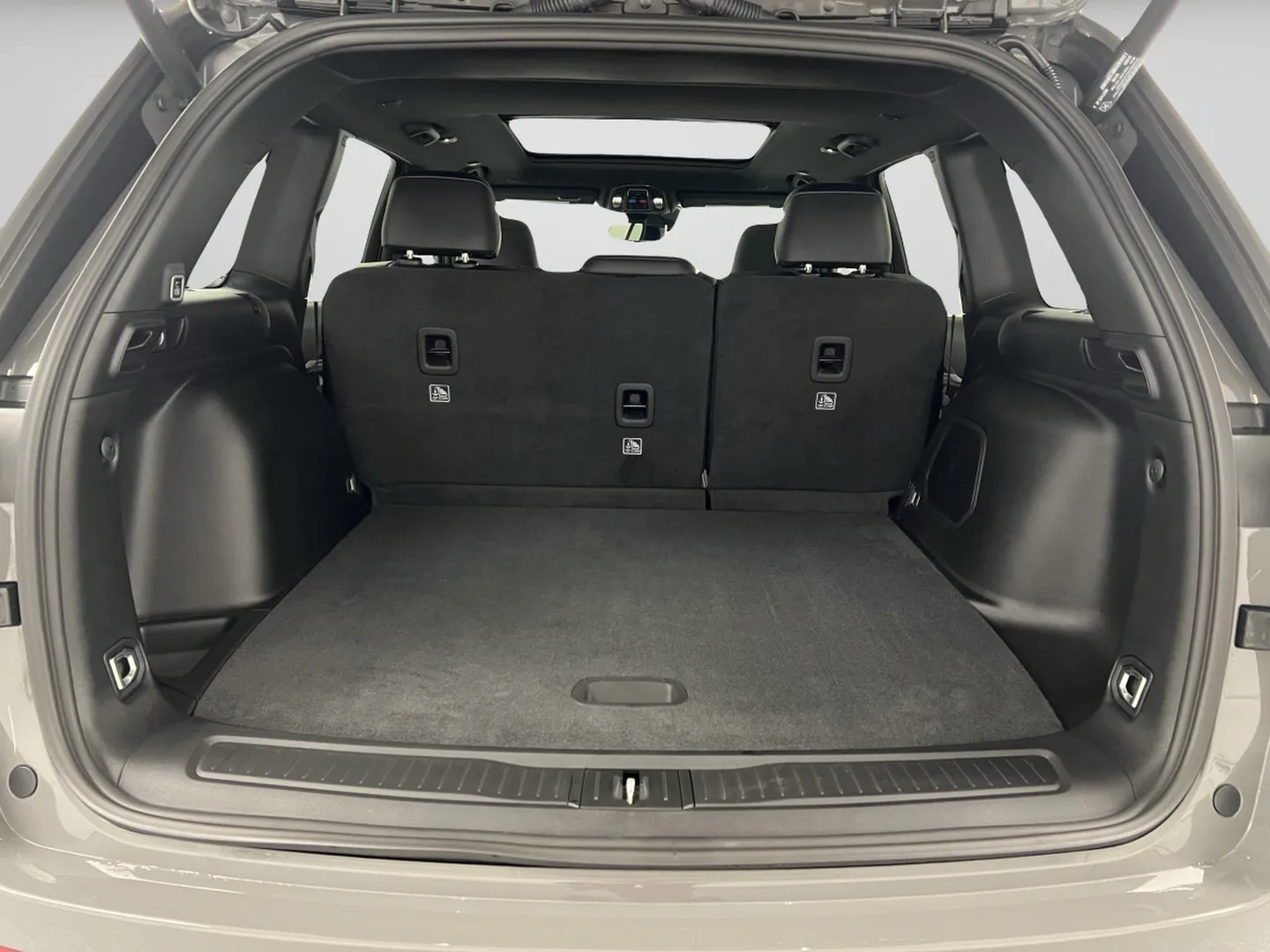 Jeep Grand Cherokee photo 35