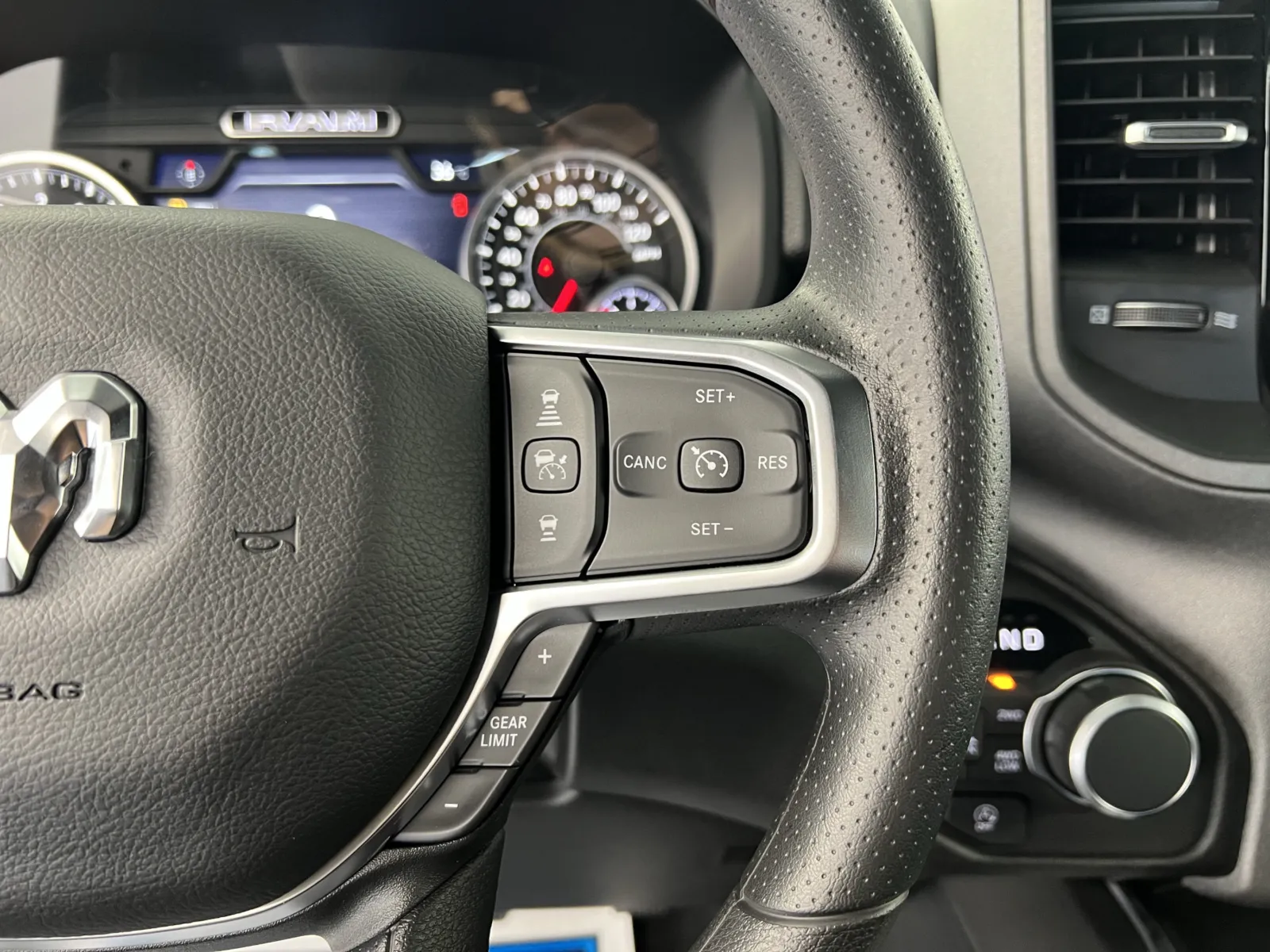 Ram 1500 photo 23