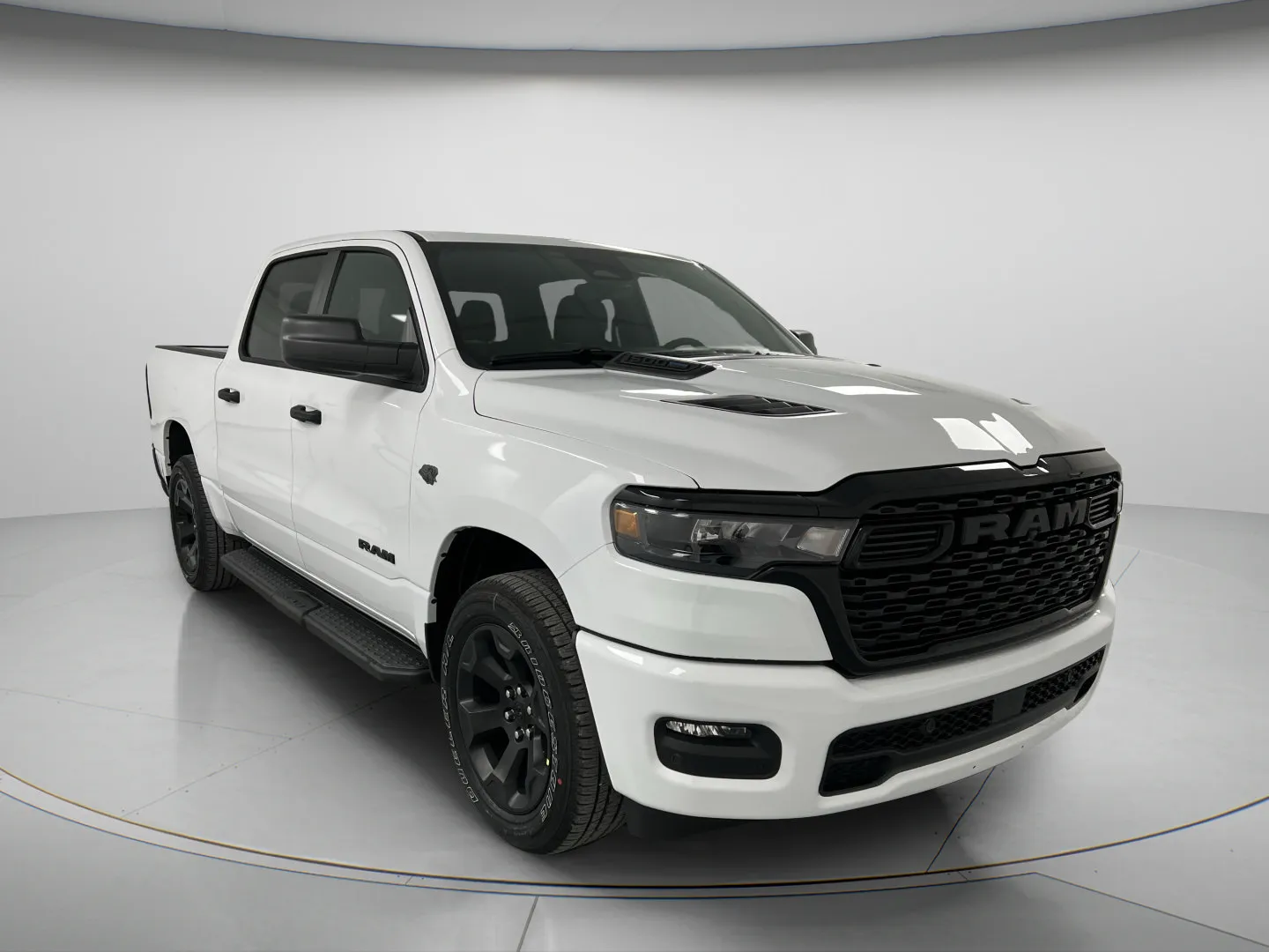 Ram 1500 photo 2