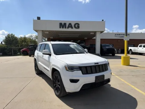 White 2020 Jeep Grand Cherokee Altitude for sale in Chillicothe, MO