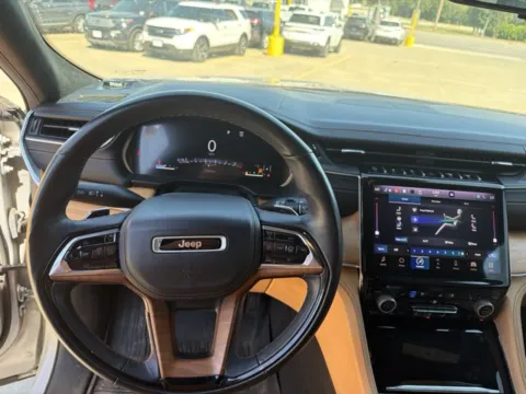 Another view of 2021 Jeep Grand Cherokee L Summit Reserve for sale in Chillicothe, MO at MAG CDJR
