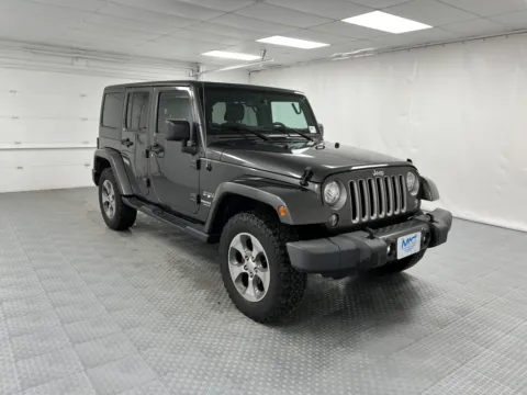 Gray 2017 Jeep Wrangler Unlimited Sahara for sale in Chillicothe, MO