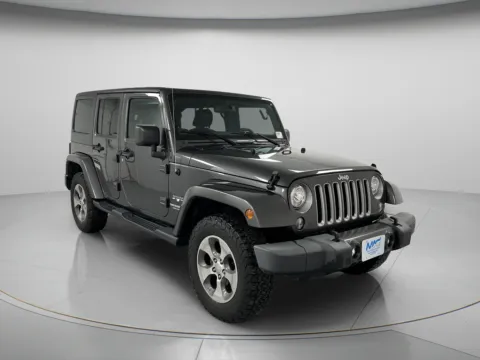 Gray 2017 Jeep Wrangler Unlimited Sahara for sale in Chillicothe, MO