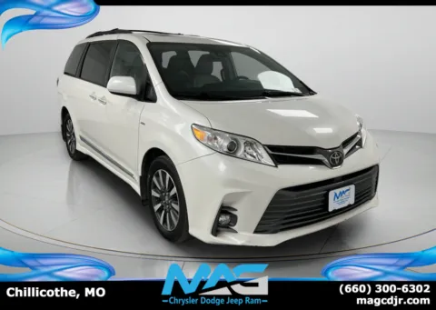 White 2019 Toyota Sienna XLE for sale in Chillicothe, MO