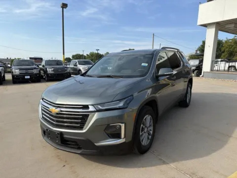 Photos of 2023 Chevrolet Traverse LT Cloth for sale in Chillicothe, MO at MAG CDJR