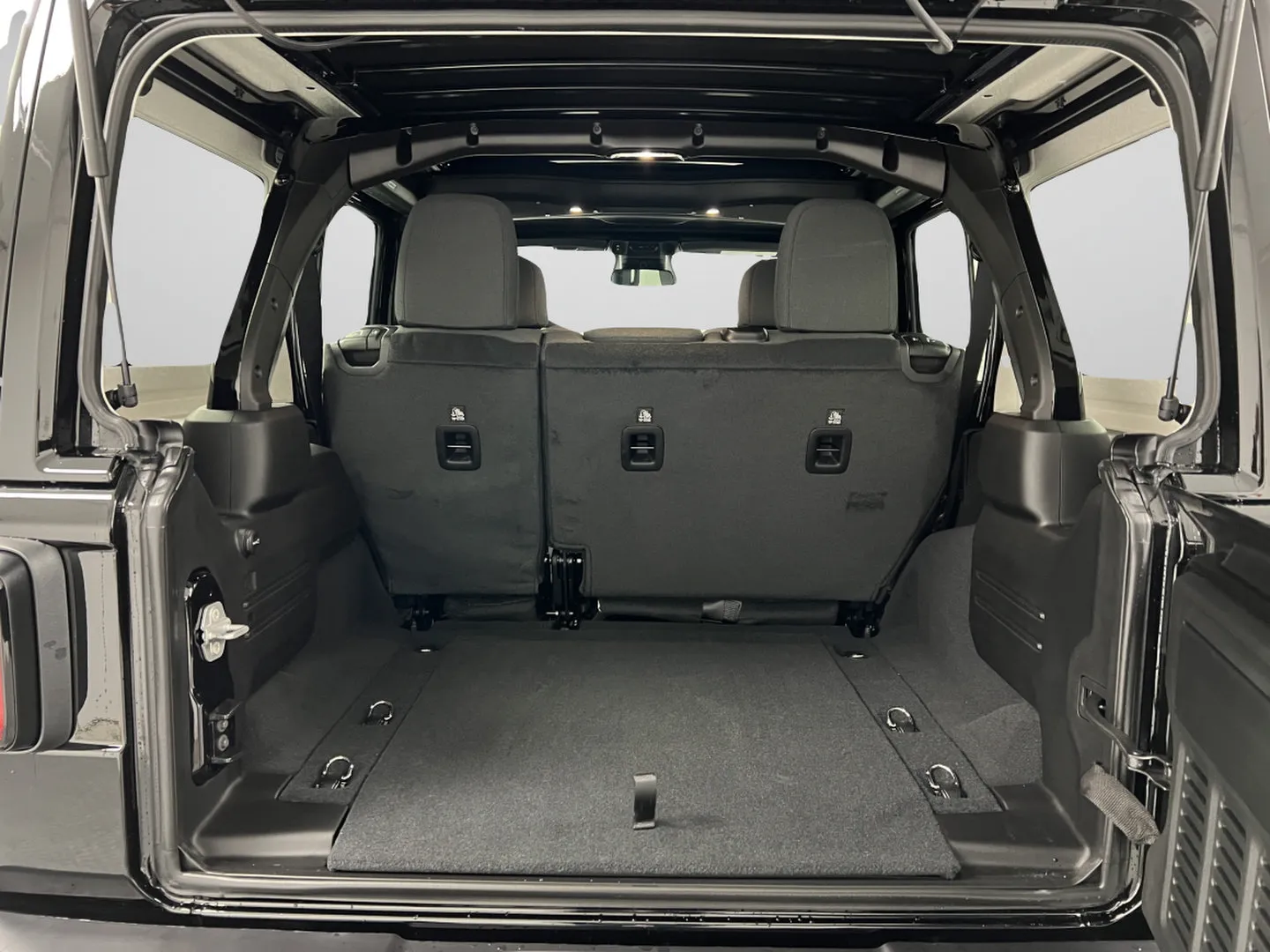 Jeep Wrangler photo 30
