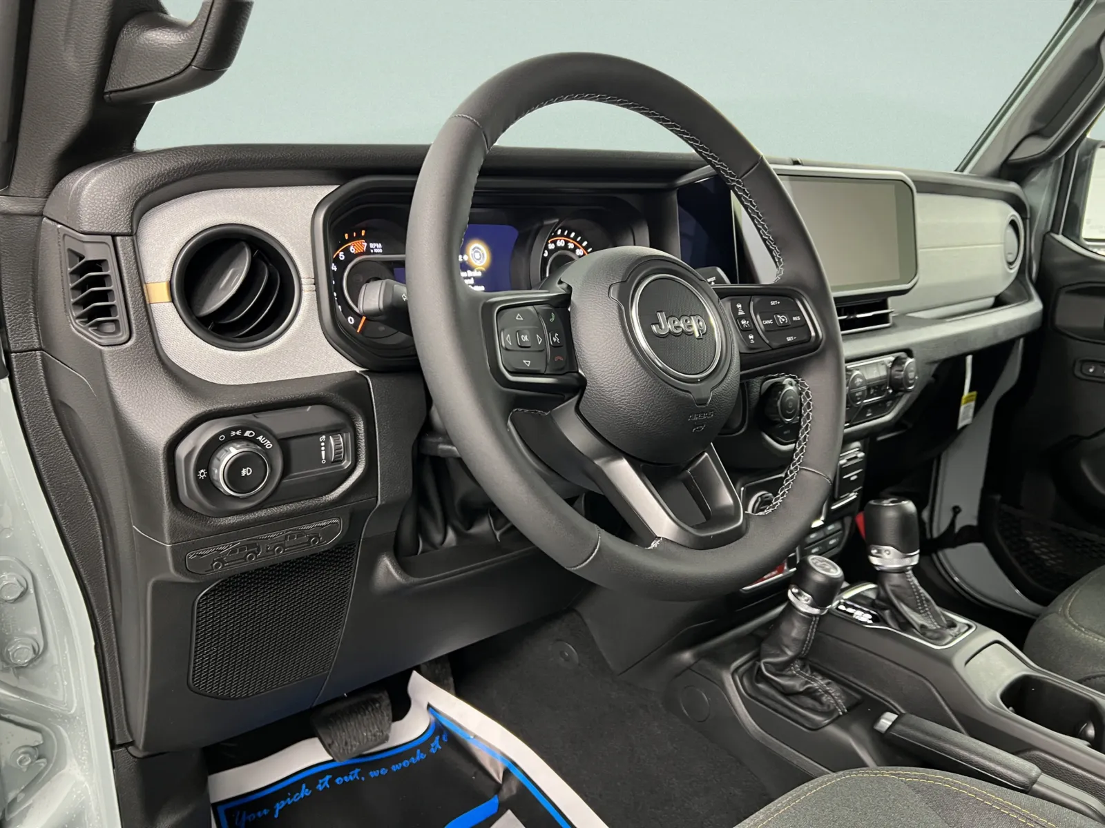 Jeep Wrangler photo 12