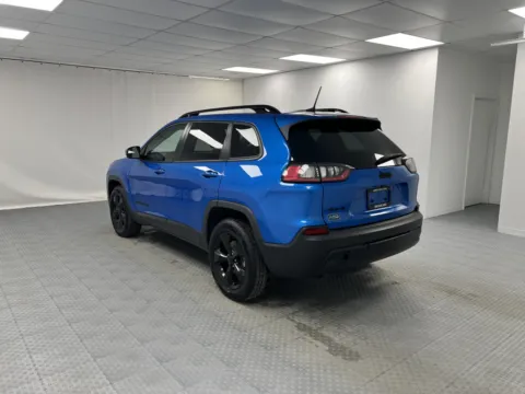 More photos of 2021 Jeep Cherokee Altitude at MAG CDJR, MO