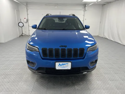 Photos of 2021 Jeep Cherokee Altitude for sale in Chillicothe, MO at MAG CDJR