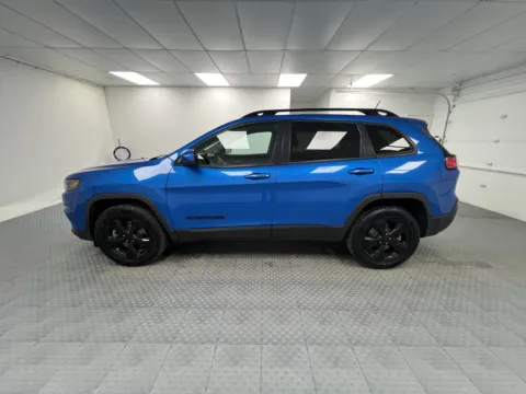 More photos of 2021 Jeep Cherokee Altitude at MAG CDJR, MO