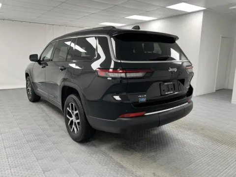 More photos of 2023 Jeep Grand Cherokee L Limited at MAG CDJR, MO