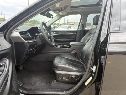 More photos of 2023 Jeep Grand Cherokee L Limited at MAG CDJR, MO