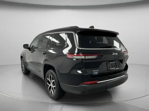 More photos of 2023 Jeep Grand Cherokee L Limited at MAG CDJR, MO