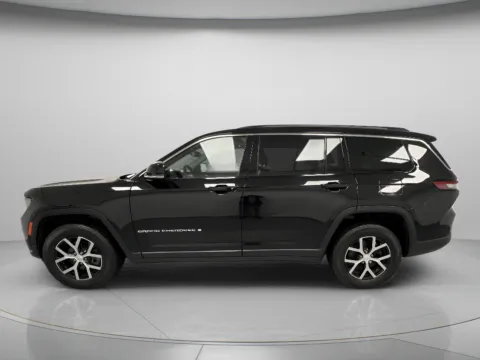 More photos of 2023 Jeep Grand Cherokee L Limited at MAG CDJR, MO