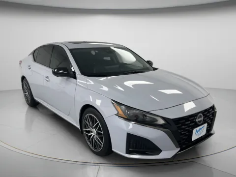Photos of 2023 Nissan Altima 2.0 SR for sale in Chillicothe, MO at MAG CDJR