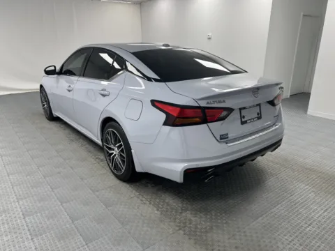 More photos of 2023 Nissan Altima 2.0 SR at MAG CDJR, MO