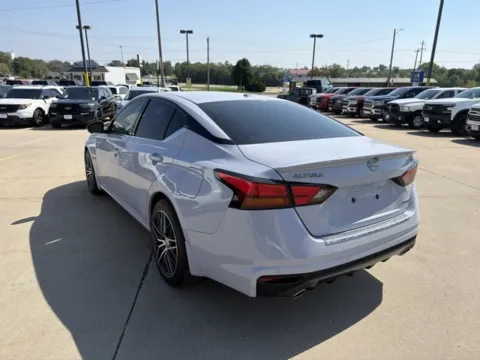 More photos of 2023 Nissan Altima 2.0 SR at MAG CDJR, MO