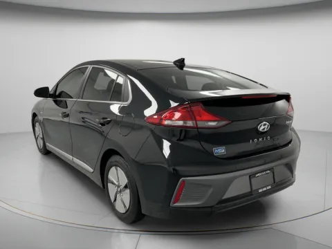 More photos of 2020 Hyundai Ioniq Hybrid SE at MAG CDJR, MO
