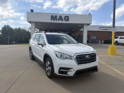 White 2019 Subaru Ascent Premium for sale in Chillicothe, MO