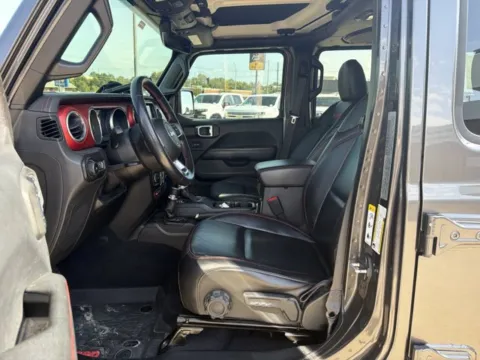 More photos of 2018 Jeep Wrangler Unlimited Rubicon at MAG CDJR, MO