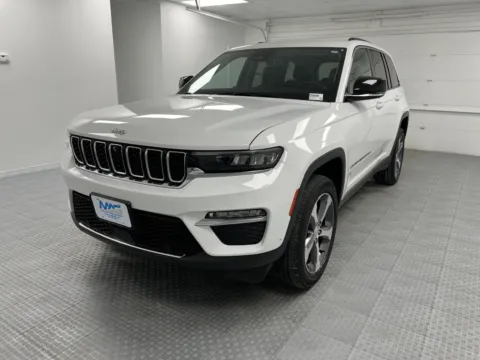 Another view of 2023 Jeep Grand Cherokee Limited for sale in Chillicothe, MO at MAG CDJR