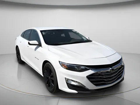 White 2024 Chevrolet Malibu LT for sale in Chillicothe, MO