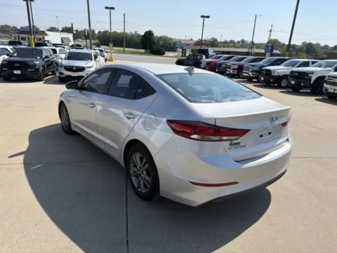 More photos of 2017 Hyundai Elantra SE at MAG CDJR, MO