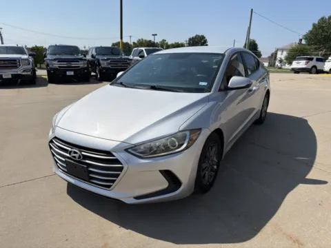 Photos of 2017 Hyundai Elantra SE for sale in Chillicothe, MO at MAG CDJR