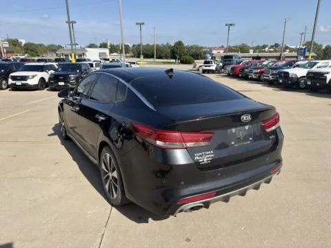 More photos of 2016 Kia Optima SXL Turbo at MAG CDJR, MO