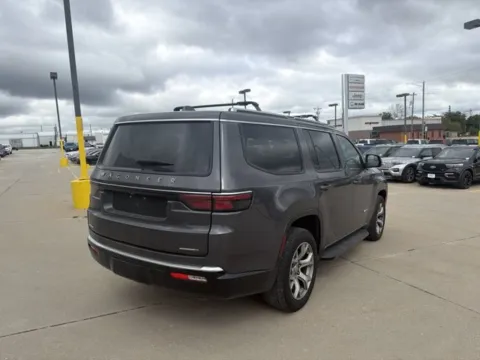 More photos of 2022 Jeep Wagoneer Series II at MAG CDJR, MO