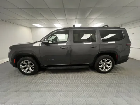 More photos of 2022 Jeep Wagoneer Series II at MAG CDJR, MO