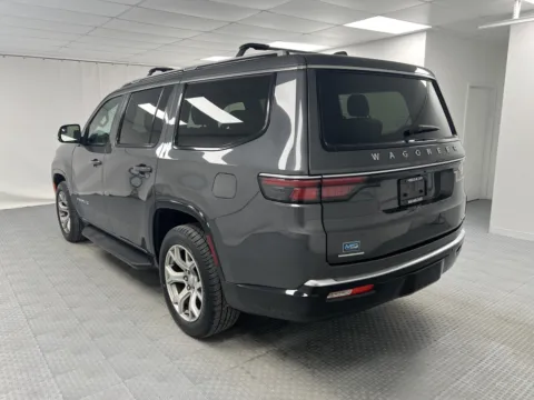 More photos of 2022 Jeep Wagoneer Series II at MAG CDJR, MO